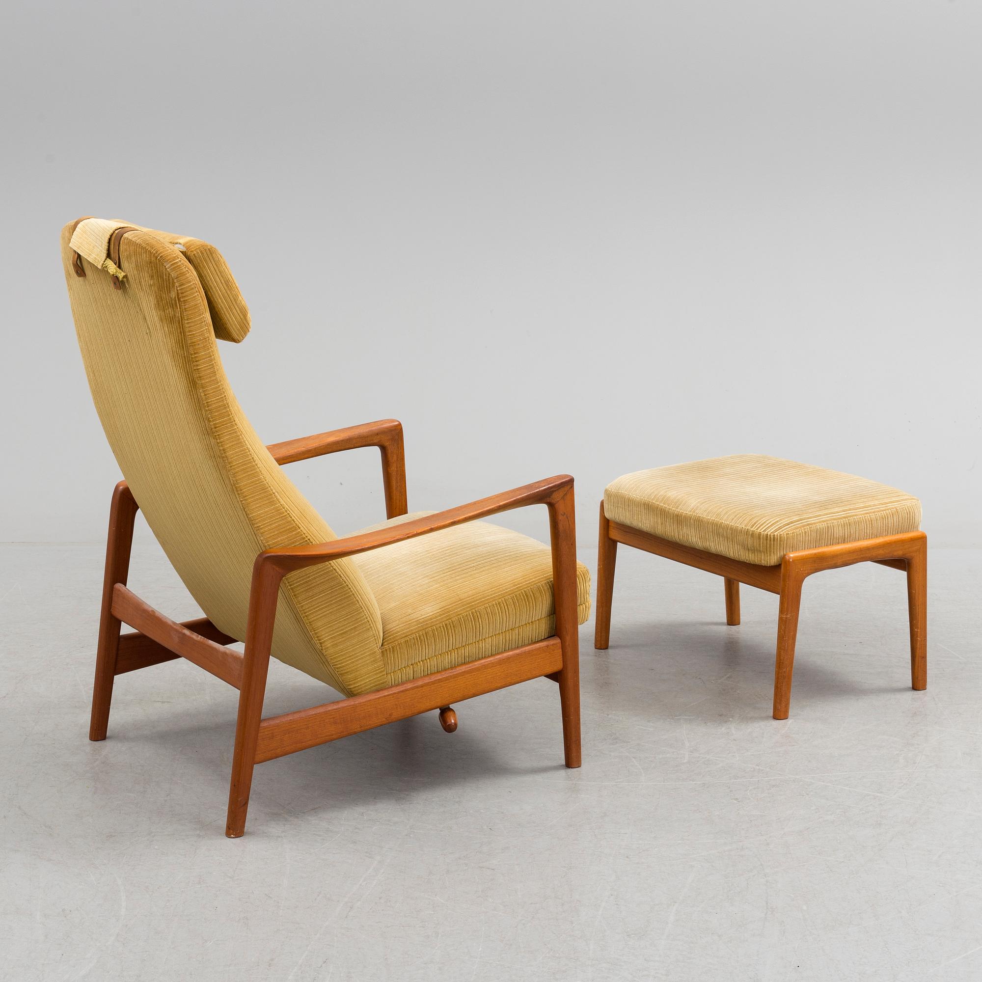 FÅTÖLJ OCH FOTPALL, teak, troligen 1960-tal.