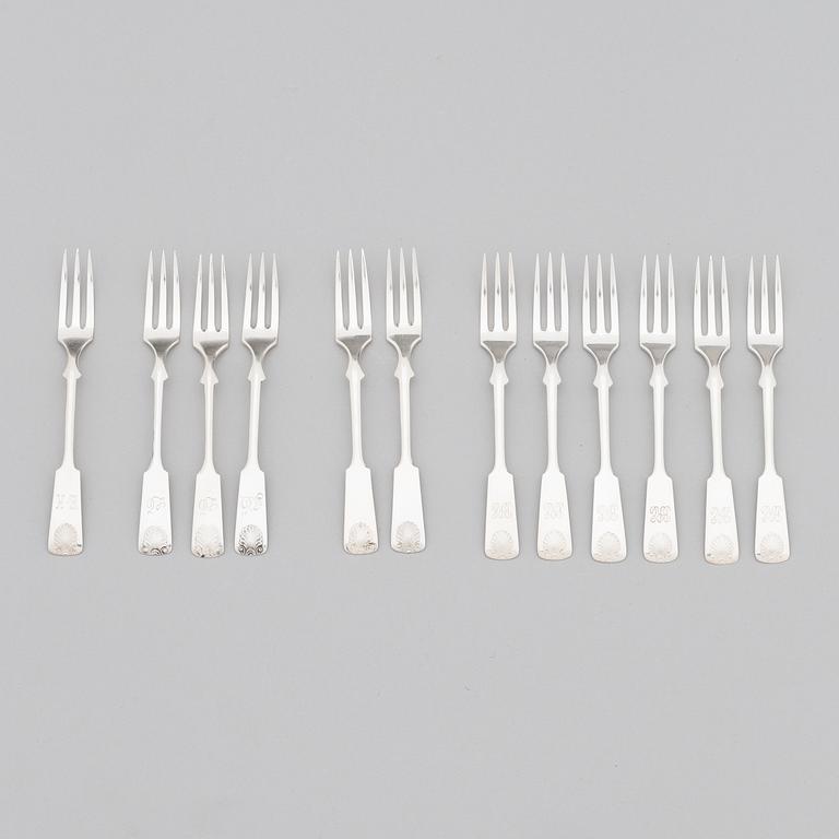 A 52-piece set of silver cutlery with seashell decoration, Finnish hallmarks 1922-1949.