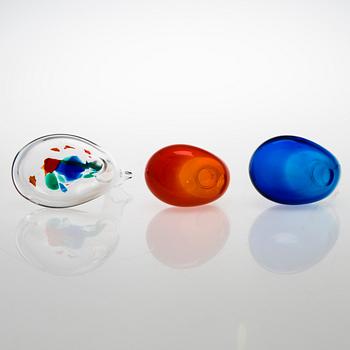 HELENA TYNELL, maljakoita, 3 kpl, "Kuikka", Riihimäen Lasi Oy. Suunniteltu 1975.