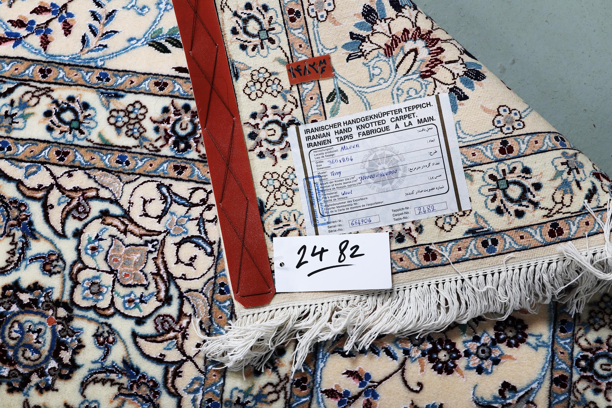 MATTA, Nain 6 LAA, part silk, ca 325 x 250 cm.