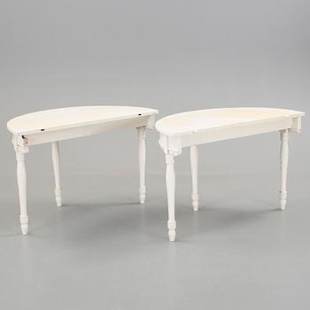 MÅNBORD, ett par, 1800-talets slut.