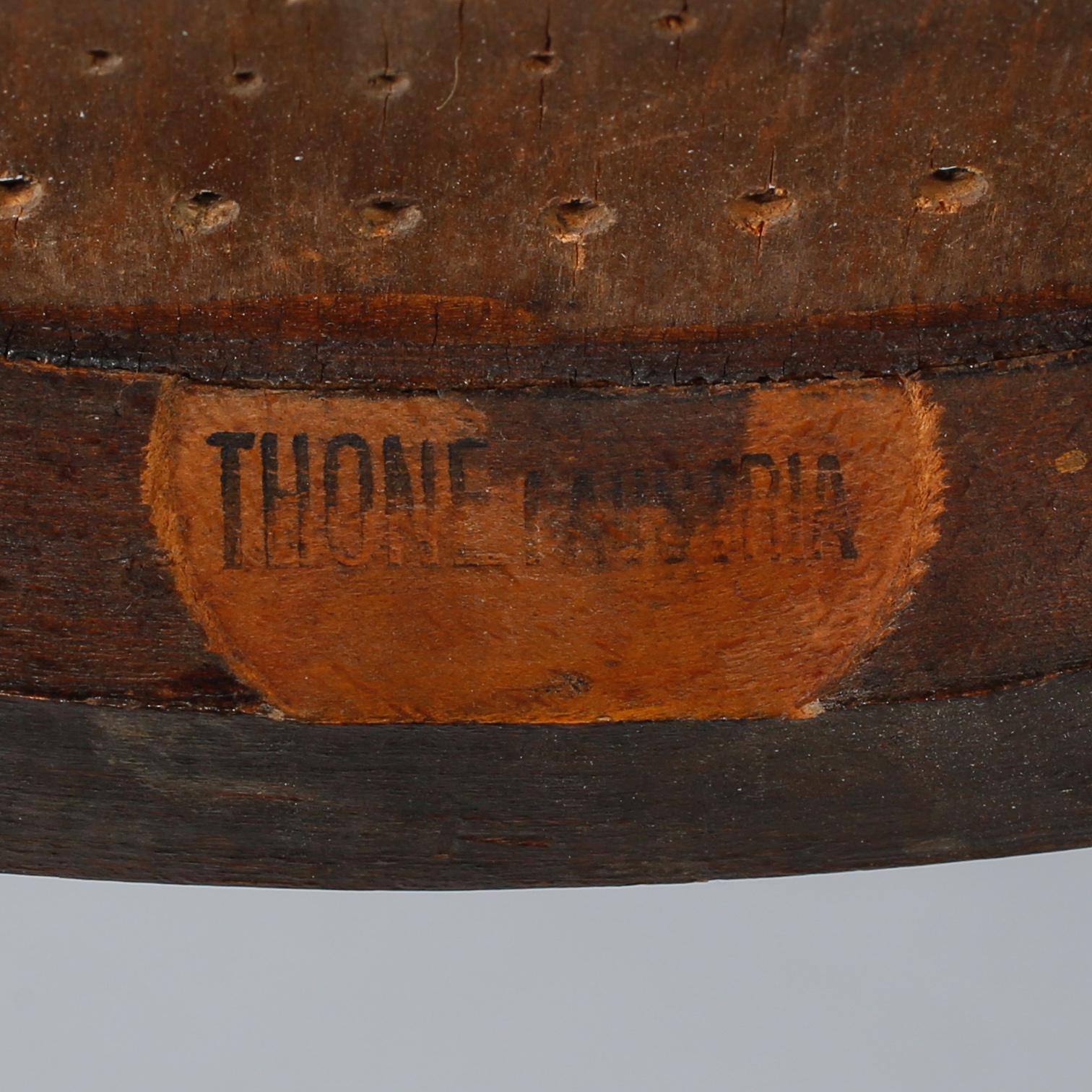 STOLAR, ett par, Thonet, stämpelmärkta, 1900-talets första del.