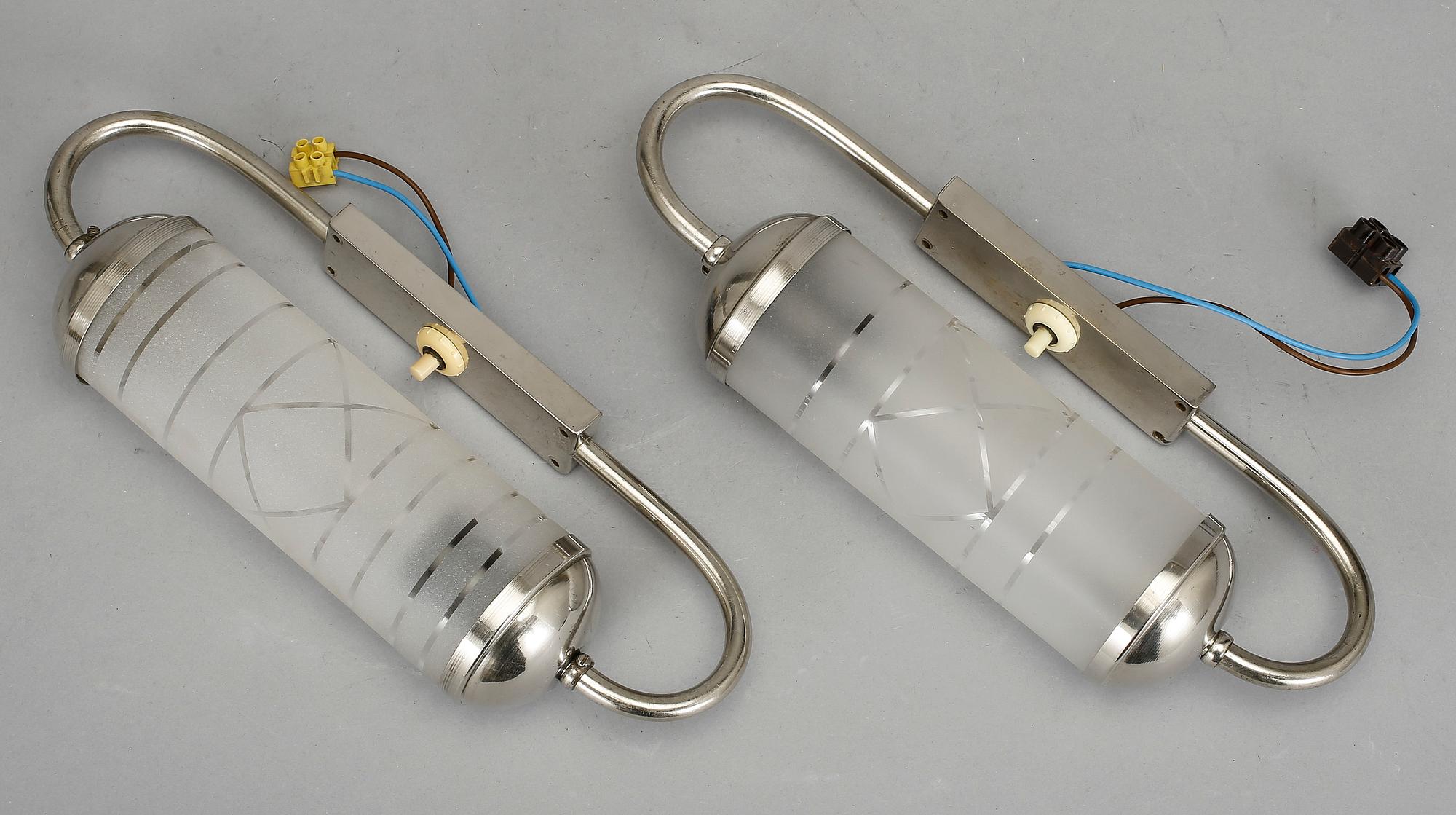 VÄGGLAMPOR, ett par,1930/40-tal.