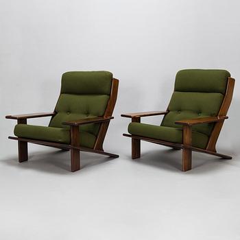 Esko Pajamies, fåtöljer, ett par "Pele", tillverkare Lepofinn 1970-tal.