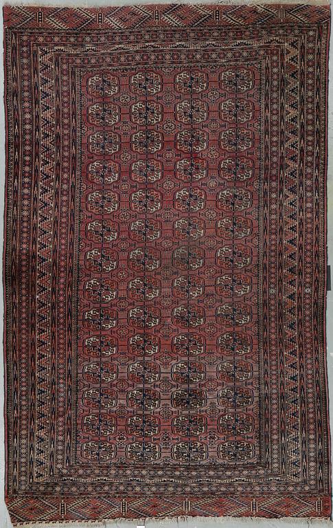 MATTA, semiantik, Tekke, Turkmen. Ca 263x175 cm.
