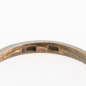 Halsband, ring och armband med slipade malakiter, Kina 1900-talets första hälft.