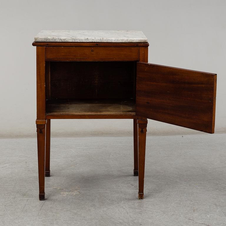 A late Gustavian chamber pot cupboard, late 18th century.