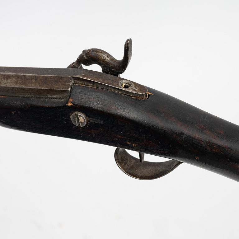 A percussion gun, first half of the 19th century.