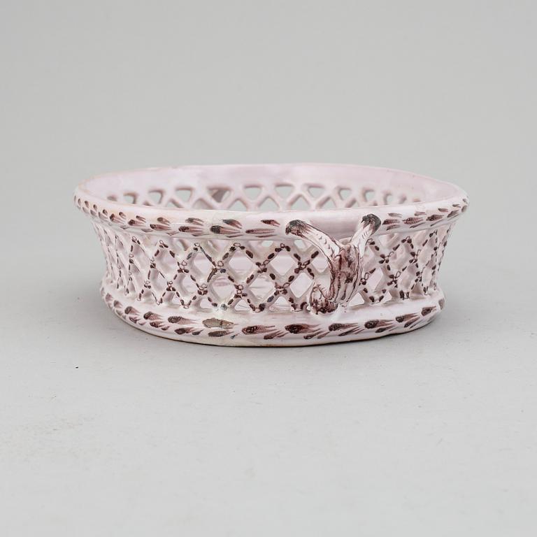 Gallerkorg, fajans. Rörstrand, 1700-tal.