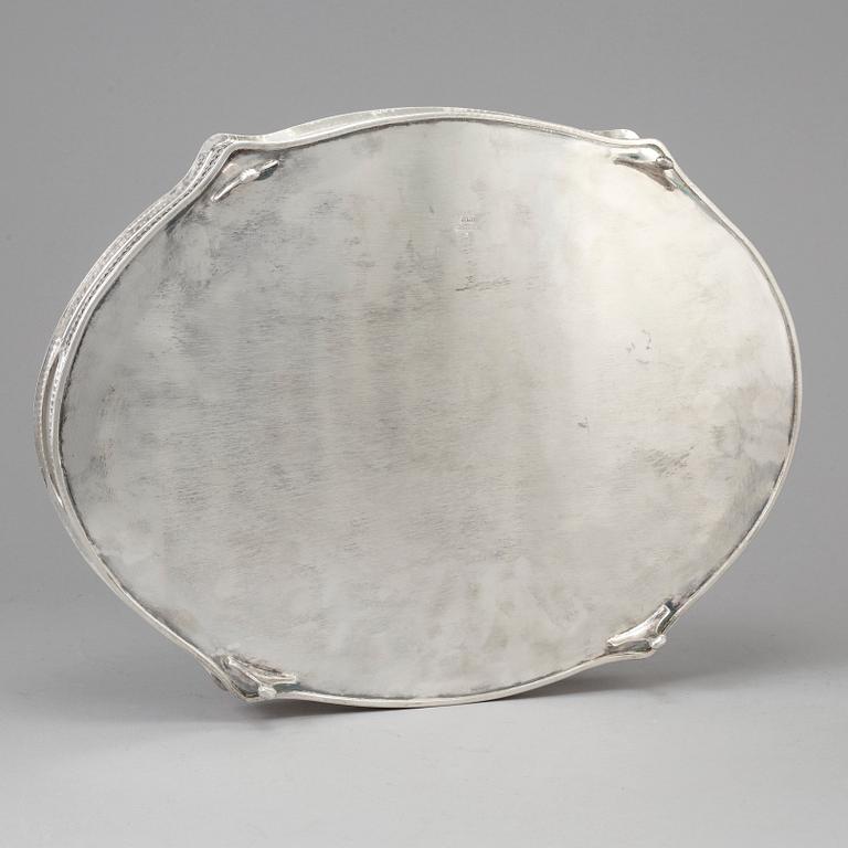 silver plated serving trays from Sheffield England, 20th century.