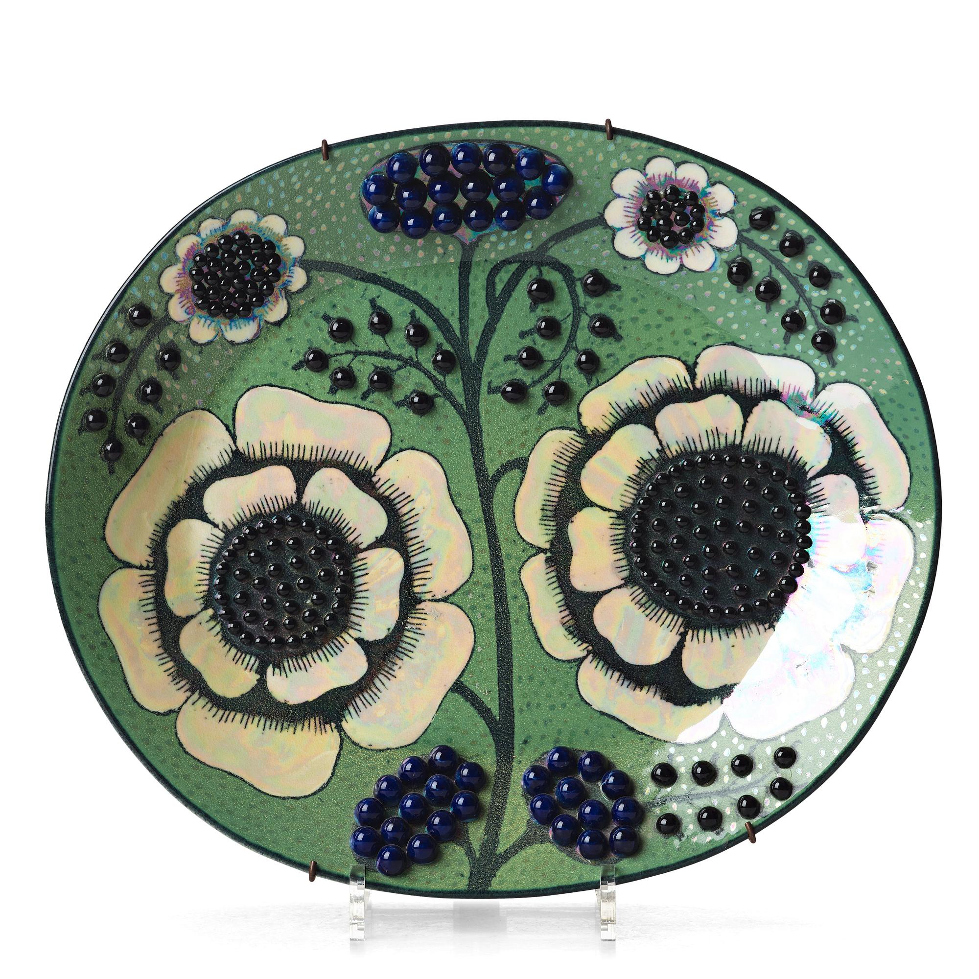 Birger Kaipiainen, a stoneware dish, Arabia, Finland.