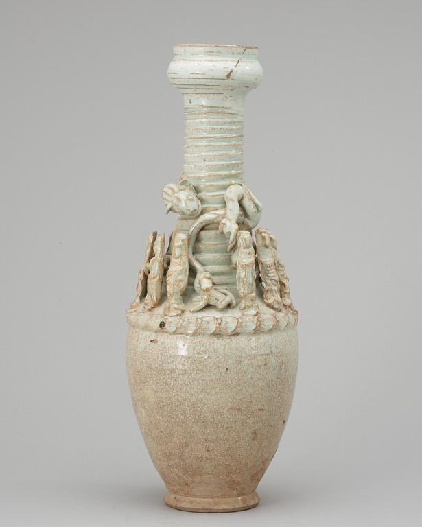 A pale green glazed vase, Yuan dynasty.