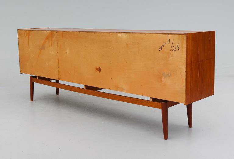 SIDEBOARD, Åsljunga Möbelfabrik, 1900-talets andra hälft.