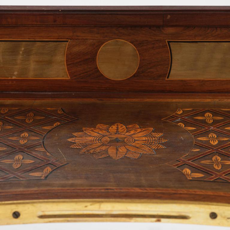 Konsolbord, utfört i Georg Haupts art, omkring år 1900, Gustaviansk stil.