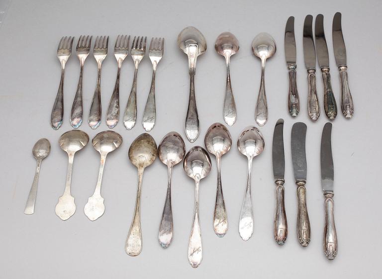 PARTI BESTICK, 24 delar, silver, mestadels GAB, Stockholm 1900-talets mitt. Tot vikt ca 615 (exkl knivar).