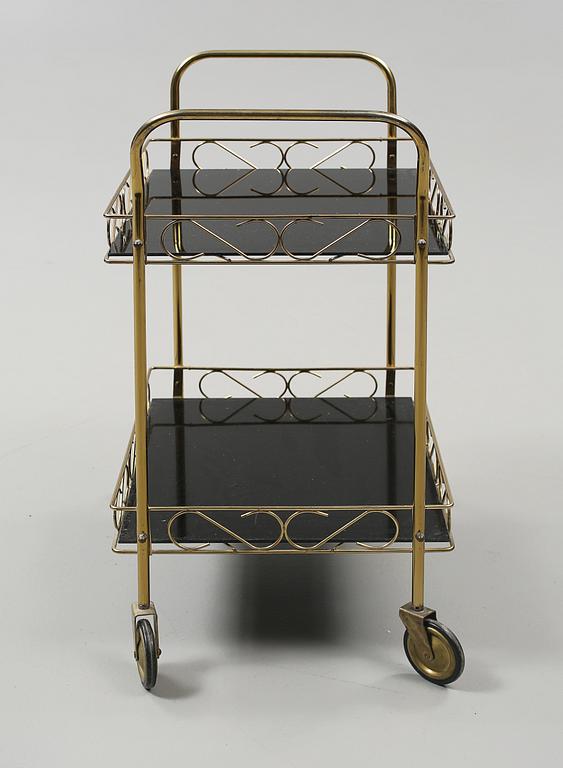 SERVERINGSVAGN, 1900-talets andra hälft.