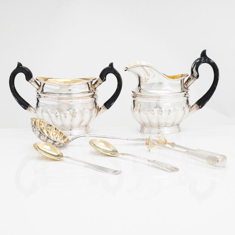 Sugar bowl and cream jug, and four pieces of silver cutlery, Vyborg, Turku, Hämeenlinna and Helsinki 1926-60.