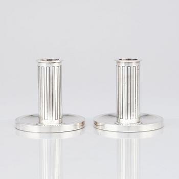 Sigvard Bernadotte, ljusstakar, ett par, Köpenhamn 1945-77, sterlingsilver, modell 923.