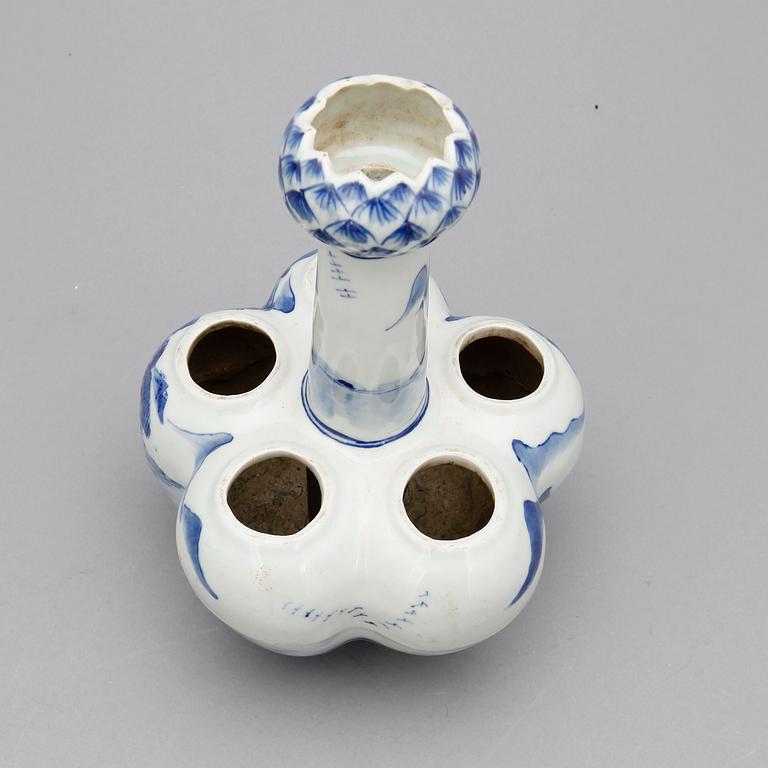 TULPANVAS, porslin Kina Kangxistil, 1900-tal.