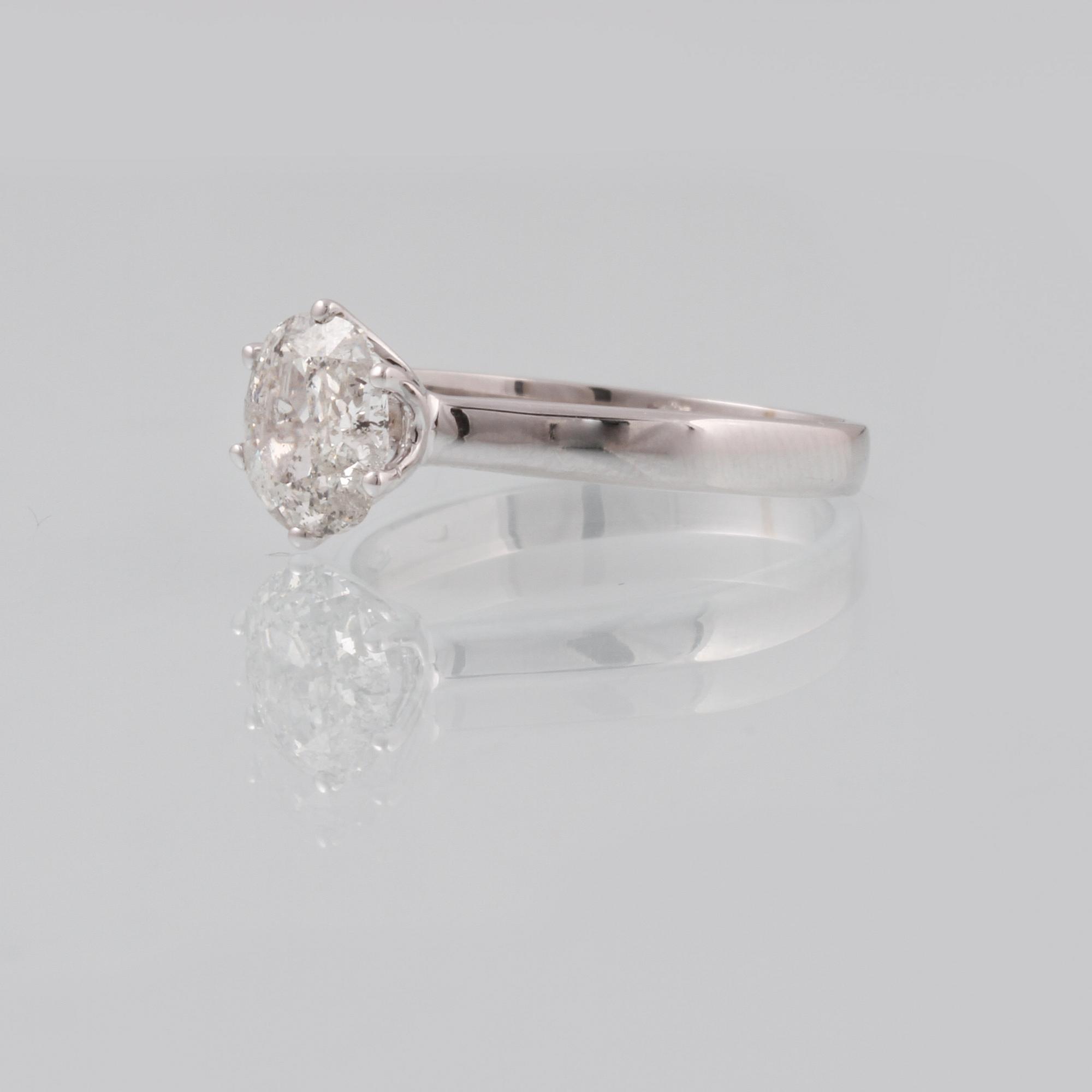 RING, 18K vitguld med äldre briljantslipad diamant ca 1.30 ct. Vikt 3,1 gram.