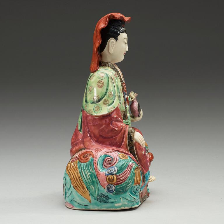 A famille rose figure of Guanyin, Qing dynasty, 19th Century.