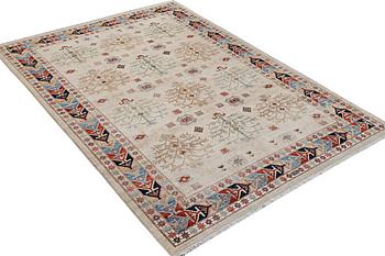 A Ziegler carpet, c. 297 x 205 cm.