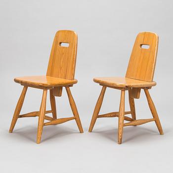 Eero Aarnio, A set of 6 "Pirtti" chairs and dining table for Laukaan Puu, Finland, late 20th century.