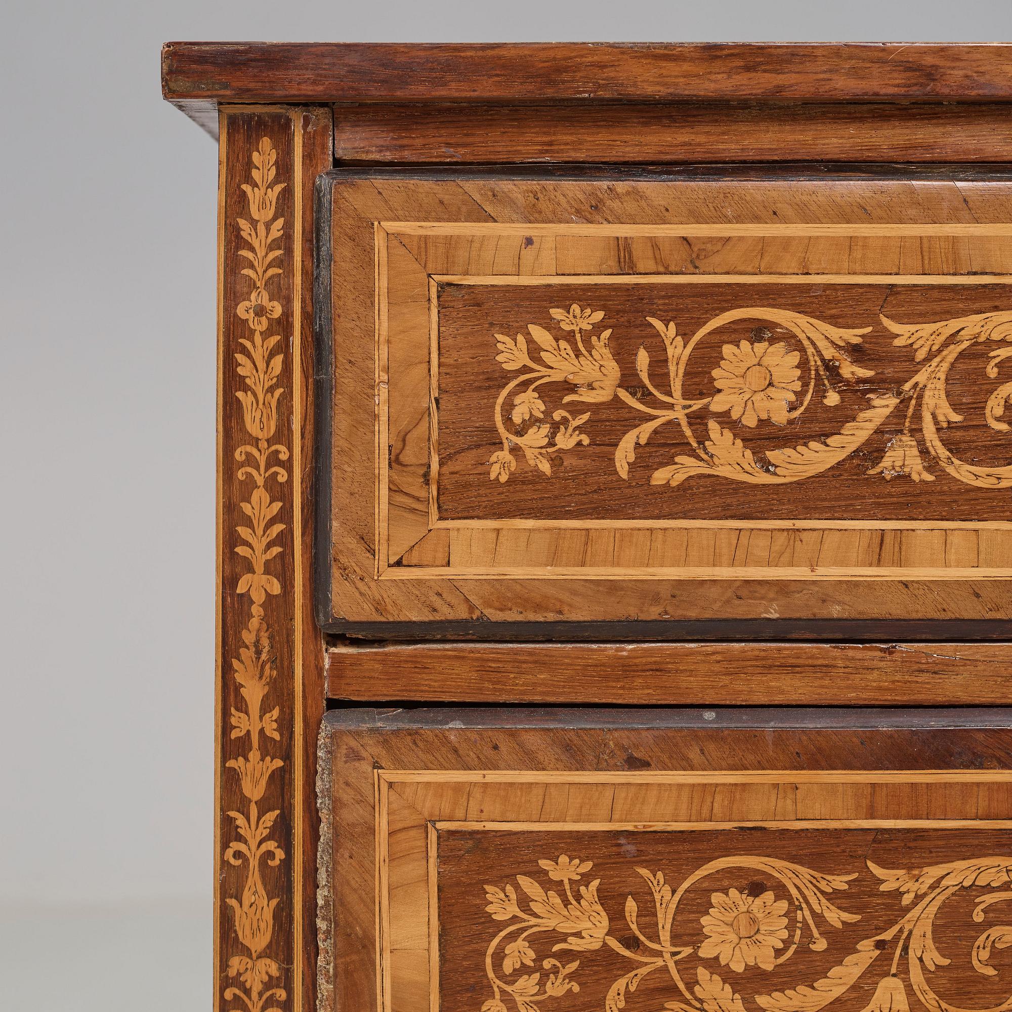 A Italian late 18th century commode.
