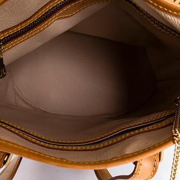 Louis Vuitton, a Monogram Canvas 'Petit Bucket' bag with pochette.