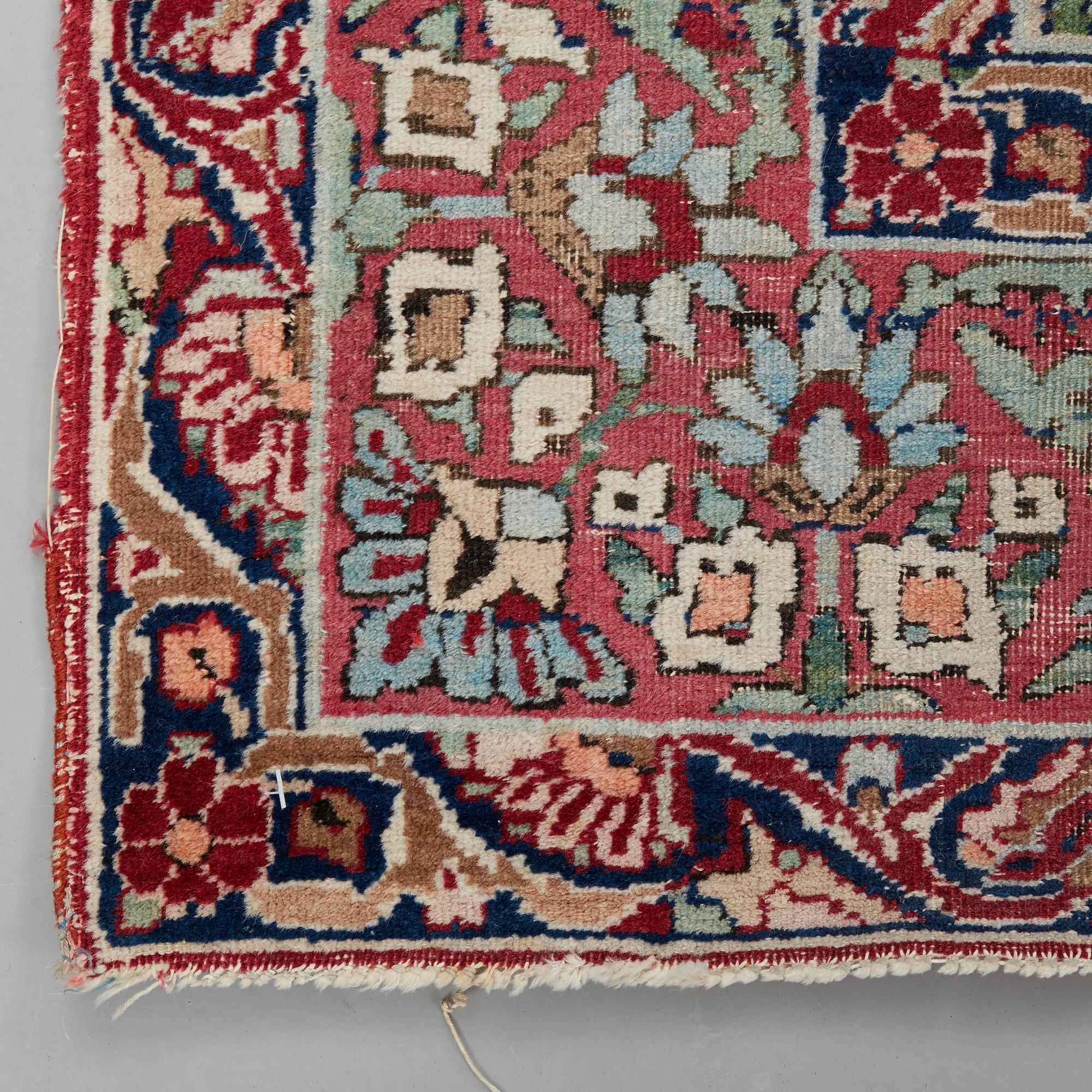 MATTO, a semi-antique Kerman Laver, ca 203 x 130,5 cm.
