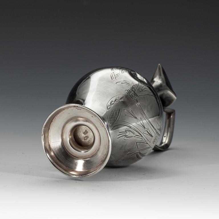 KANNA, silver, mästarstämplar НСС (kyrilliska), Moskva 1908-1917. Vikt 199 g.