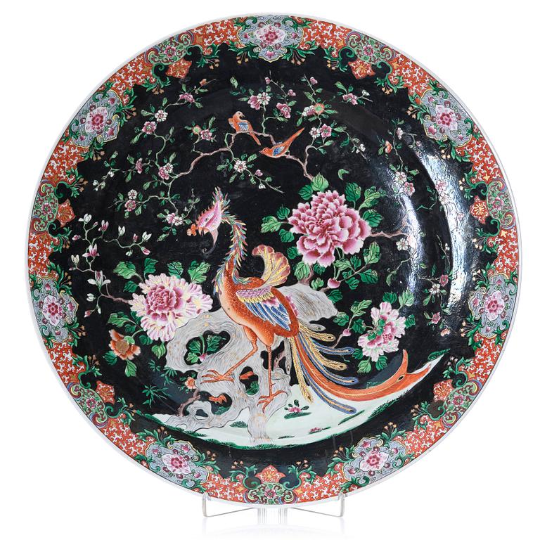 A massive famille noire charger, late Qing dynasty/early 20th century.