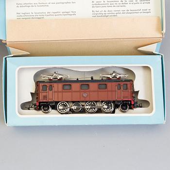 MODELLJÄRNVÄG med TILLBEHÖR, MÄRKLIN, Tyskland, 1960/70-tal.