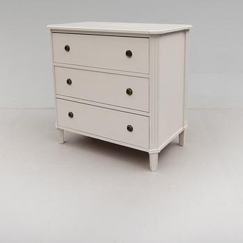 BYRÅ, gustaviansk stil, 1900-talets andra hälft.