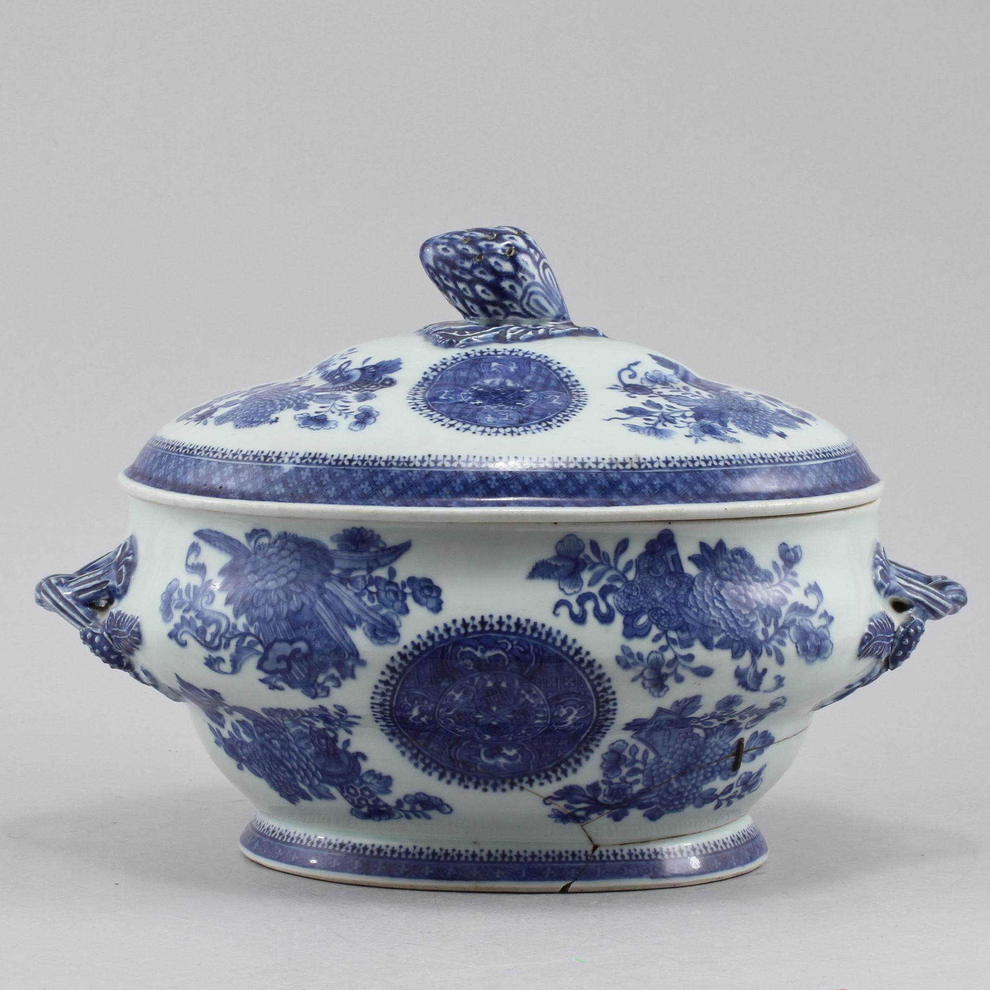 TERRIN, porslin, Kina, 1700-tal.