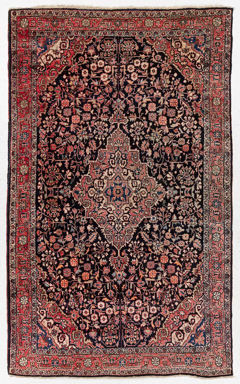 Matta, Saruk, ca 220 x 135 cm.