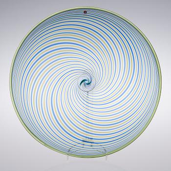 KERTTU NURMINEN, A DISH. Palazzo. Signed Kerttu Nurminen, Nuutajärvi.