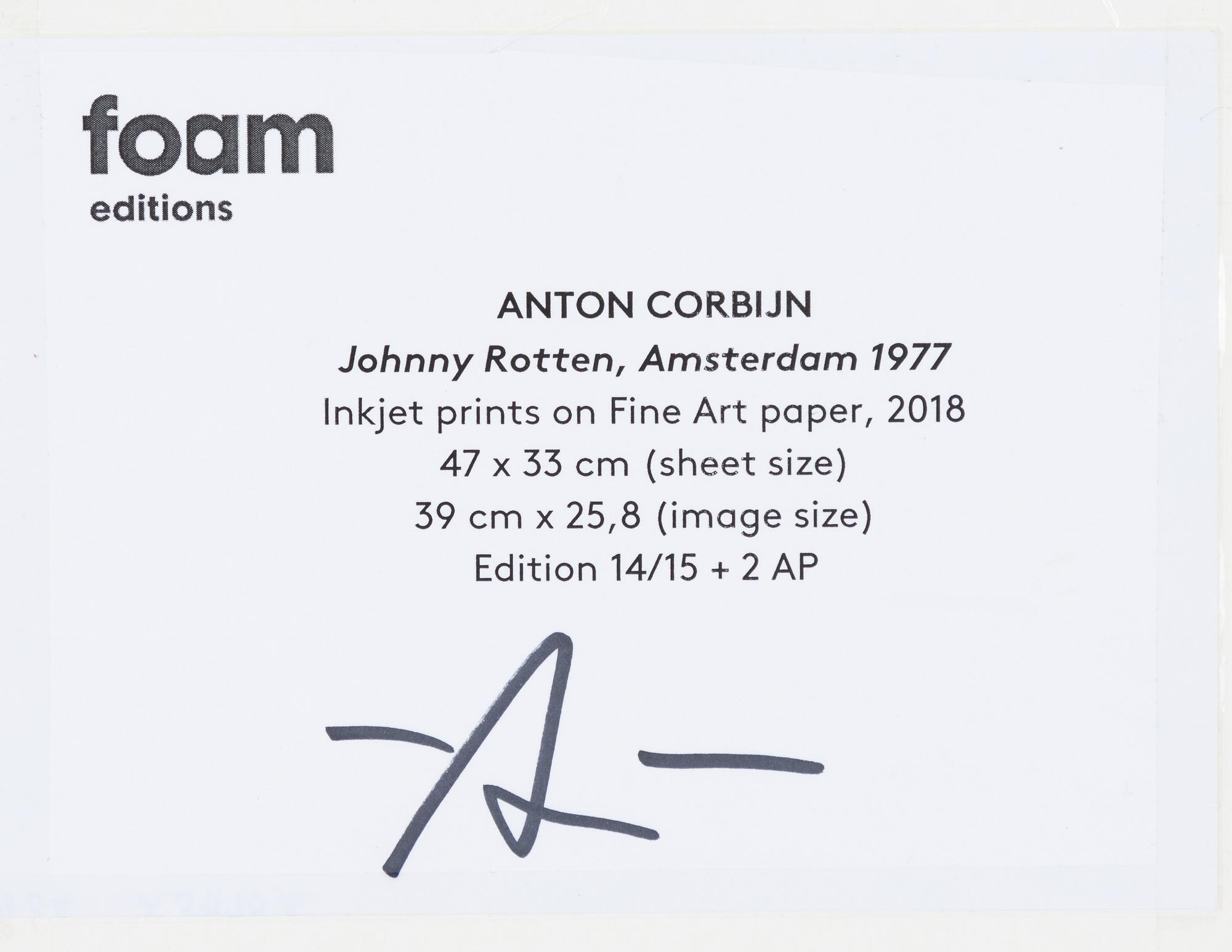 Anton Corbijn, "Johnny Rotten, Amsterdam", 1977.