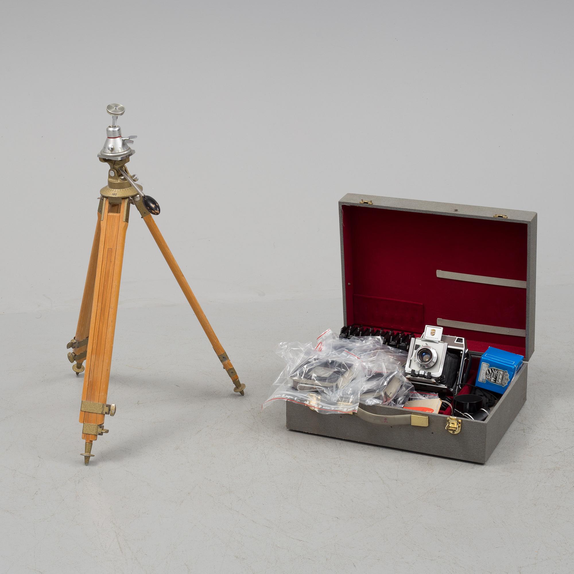 A Linhof Technika camera no 90417 with four lenses and one camera stand from Werst Germany, 1960s.