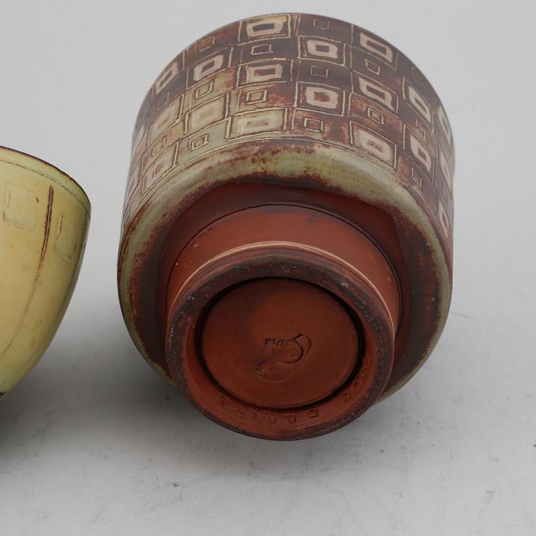 Wilhelm Kåge, two "Farsta" stoneware bowls  from Gustavsberg Studio.