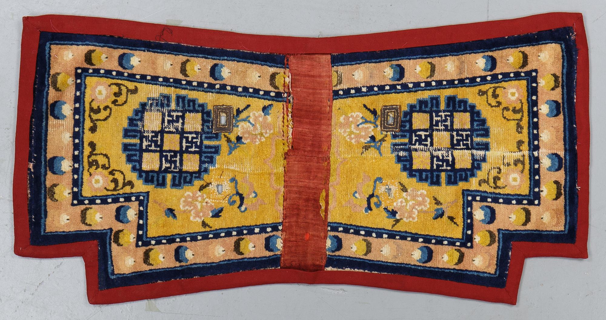 ANTIQUE NINGXIA, SADDLE COVER. ca 142 x 70 cm.