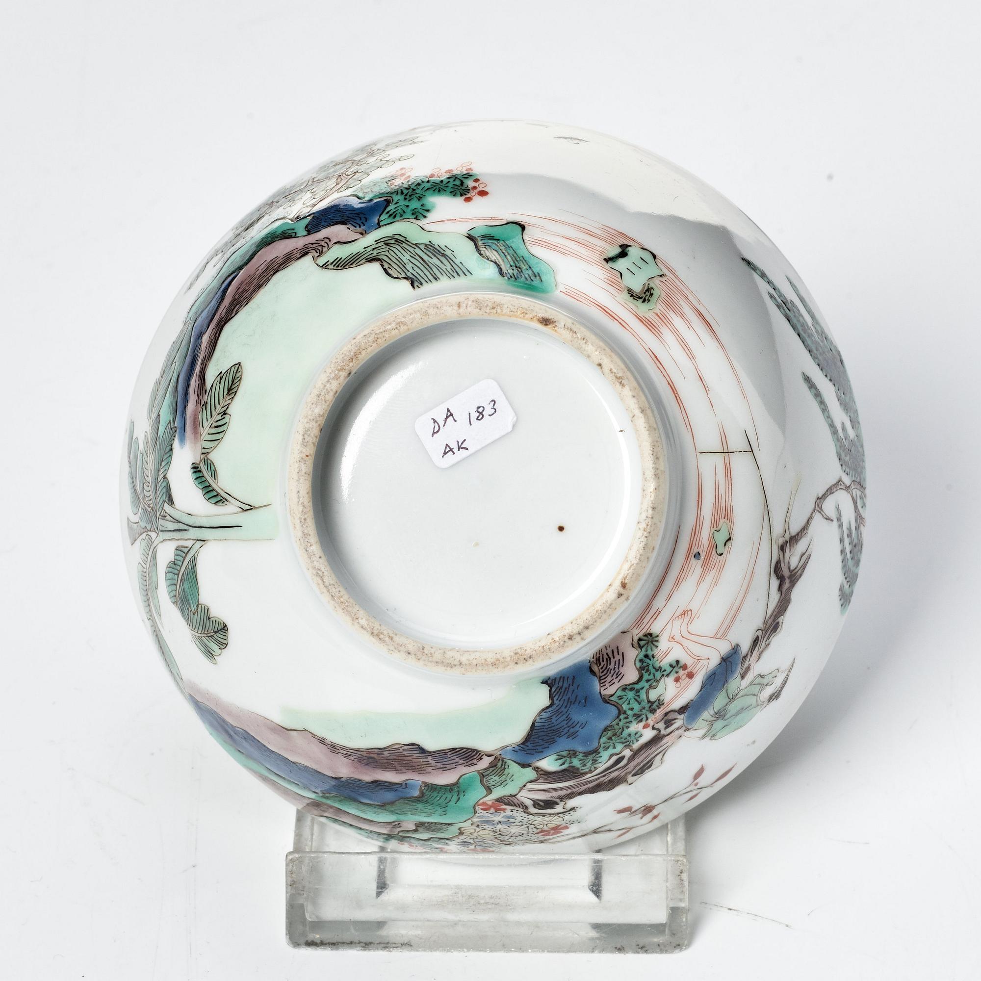 A famille verte cup, Qing dynasty, Kangxi (1662-1722).