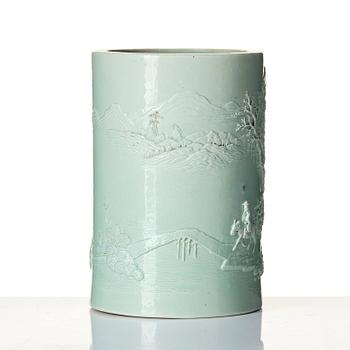 A pale green glazed brush pot, Qing dynasty, 19th Century.