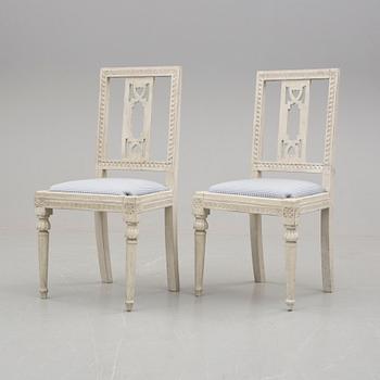 STOLAR, ett par, gustaviansk stil, 1900-tal.