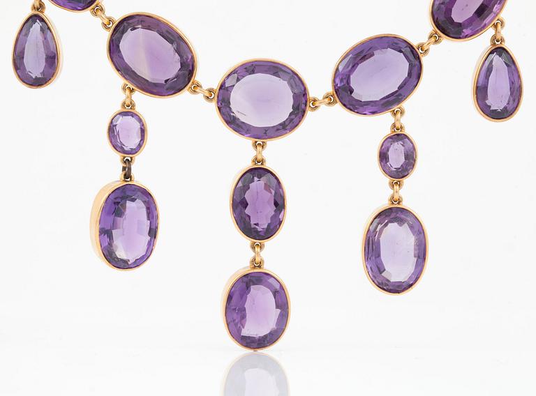 An amethyst necklace.