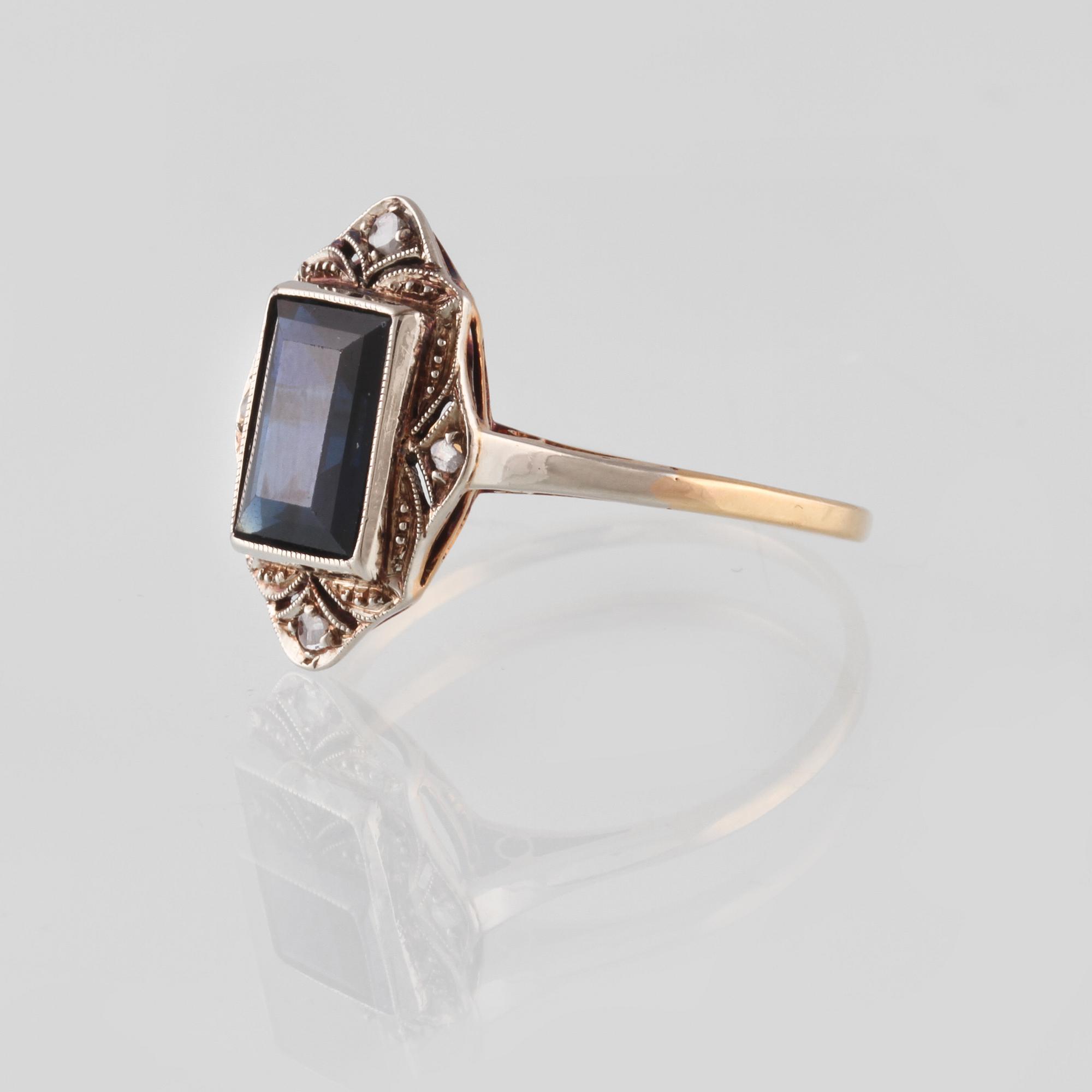 RING, 18K guld med 4 fasettslipade diamanter samt blå safir, importstämplad. Vikt 3,4 gram.