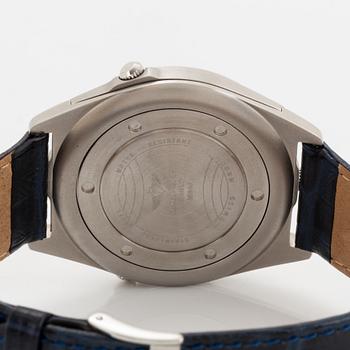 Breitling, World, wristwatch, 39 mm.