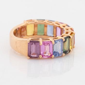 Emerald cut multicolured sapphire ring.