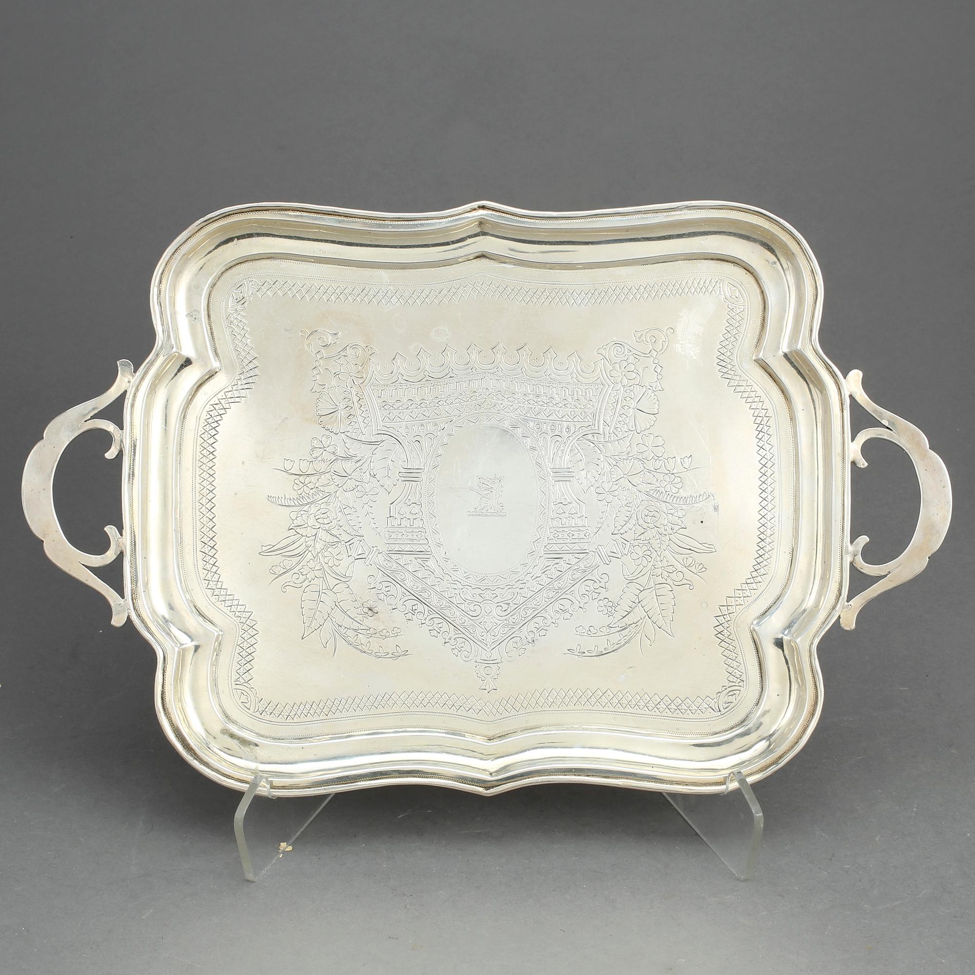 BRICKA, silver, Ryssland, ej identifierad mästare stämplad 1889. Vikt ca 380 gram.