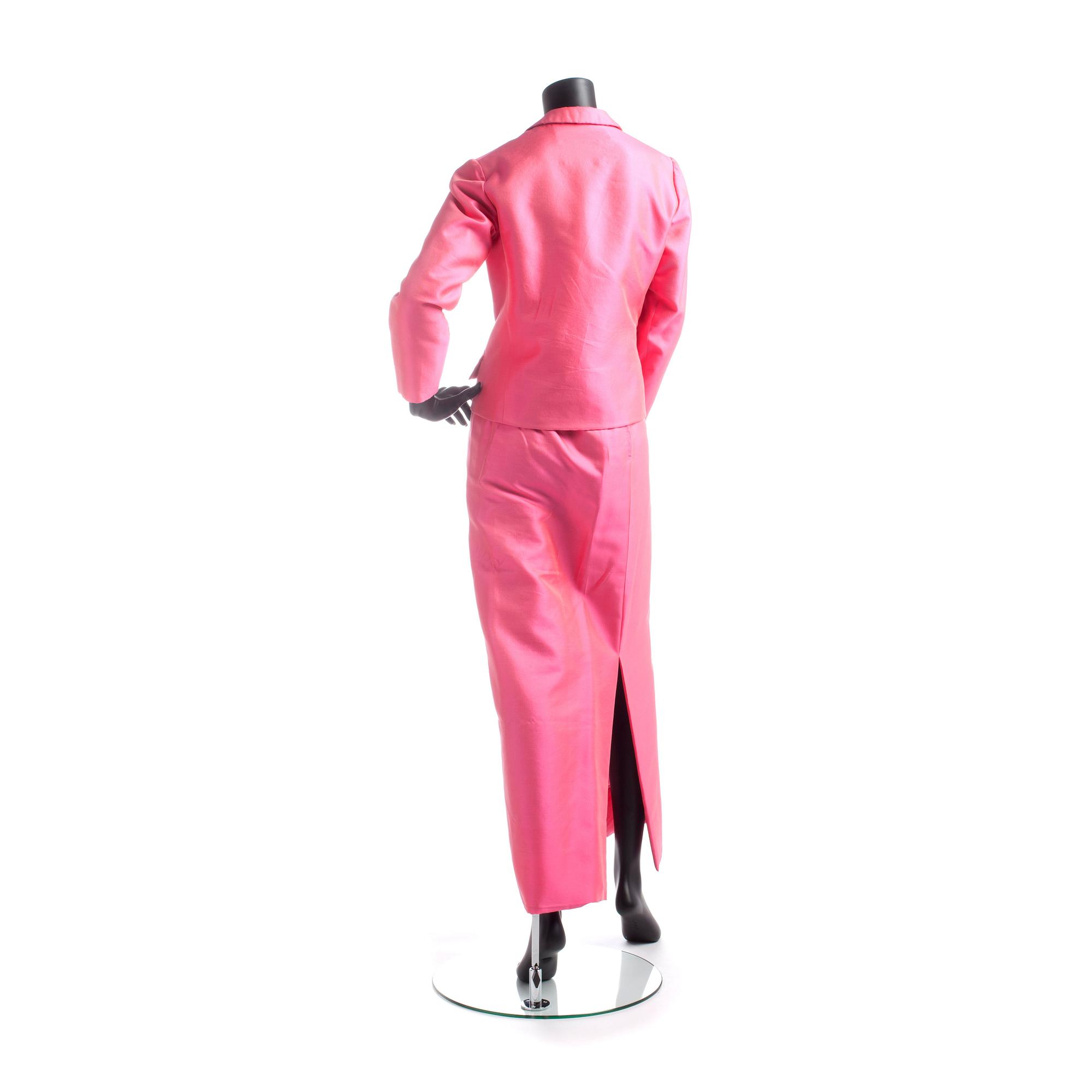 NINA RICCI, aftonklänning samt jacka och skärp, 1960-tal.